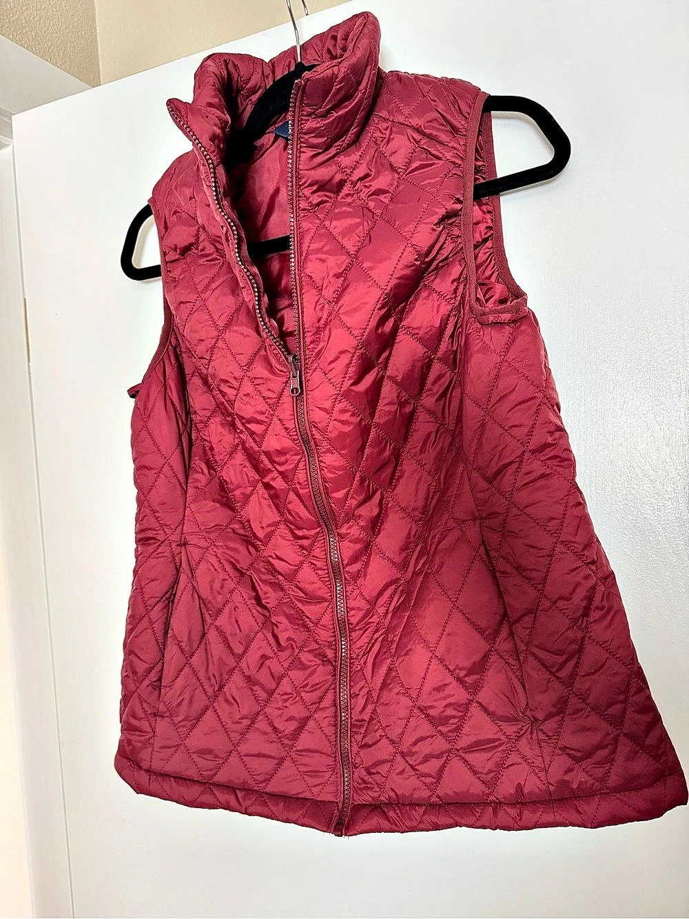 Lands' End Quilted Vest in Maroon Size Medium Like New